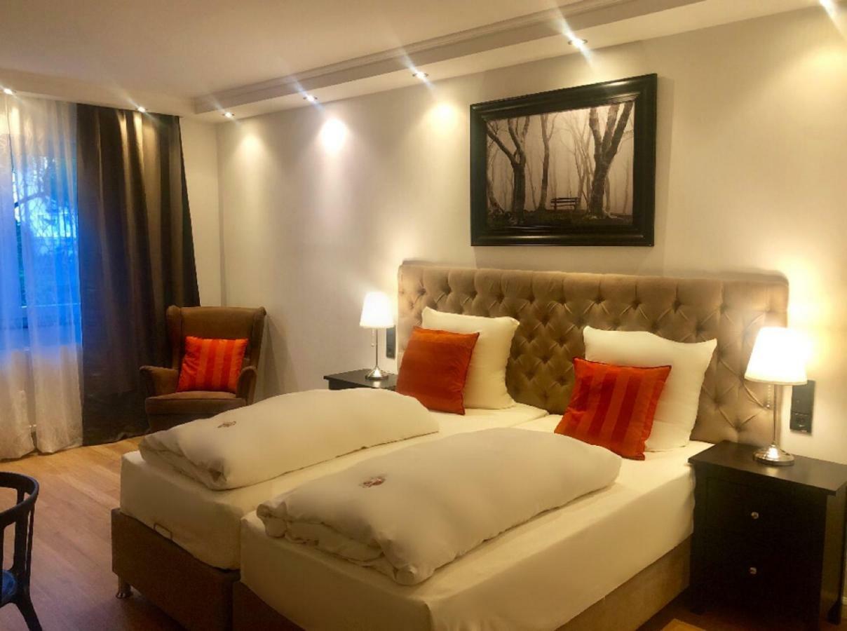 Hotel Ramor Garni Duisburg Bagian luar foto