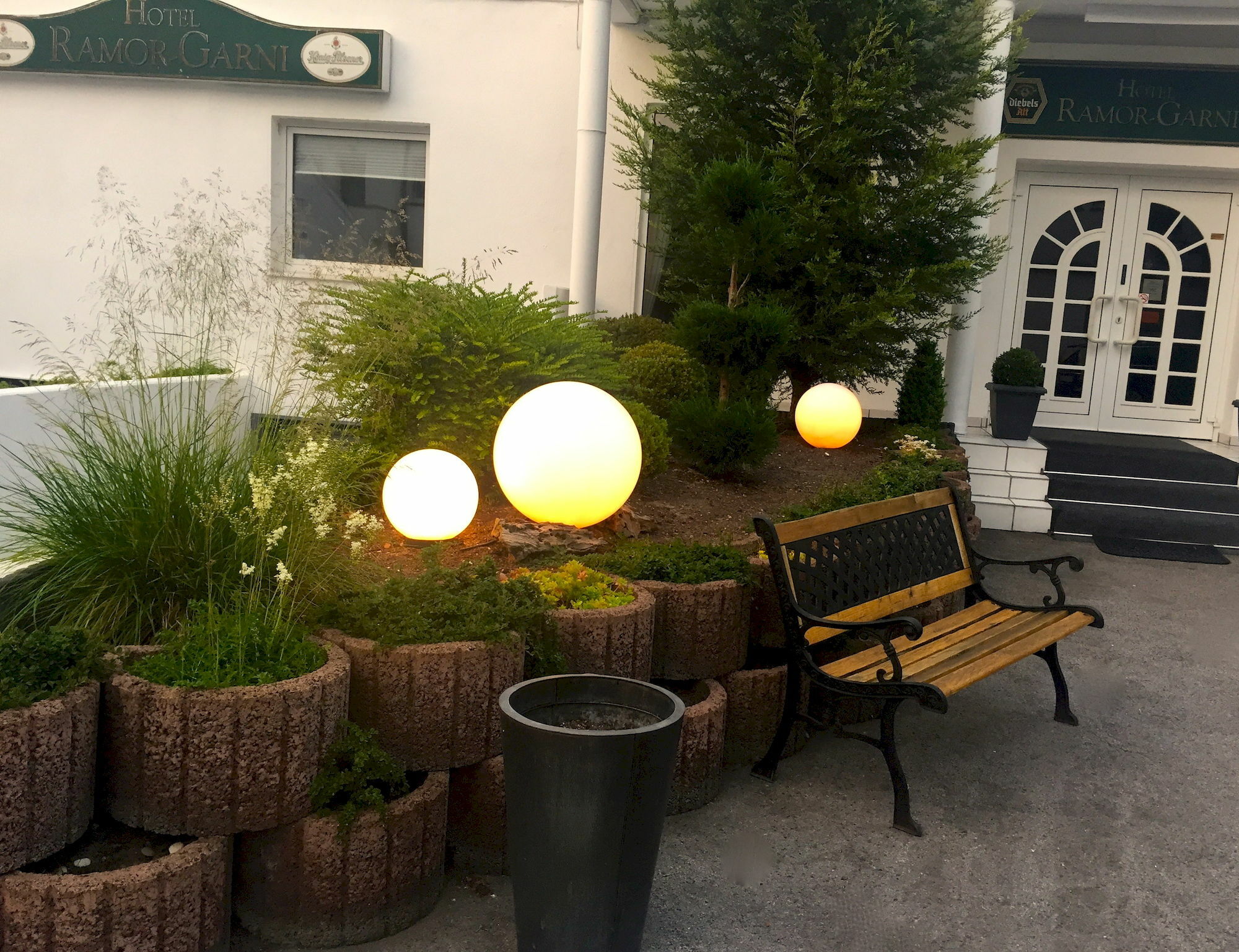 Hotel Ramor Garni Duisburg Bagian luar foto
